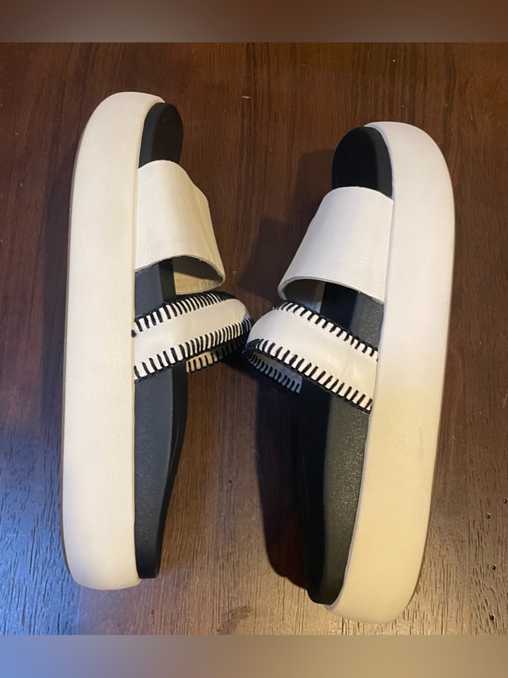 OluKai Pae Slide Sandal, Leather, White / Black, Women’s Size 7 - Picture 10 of 12